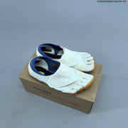 Vibram FiveFingers Groundsplay Training Shoes, White and Gum